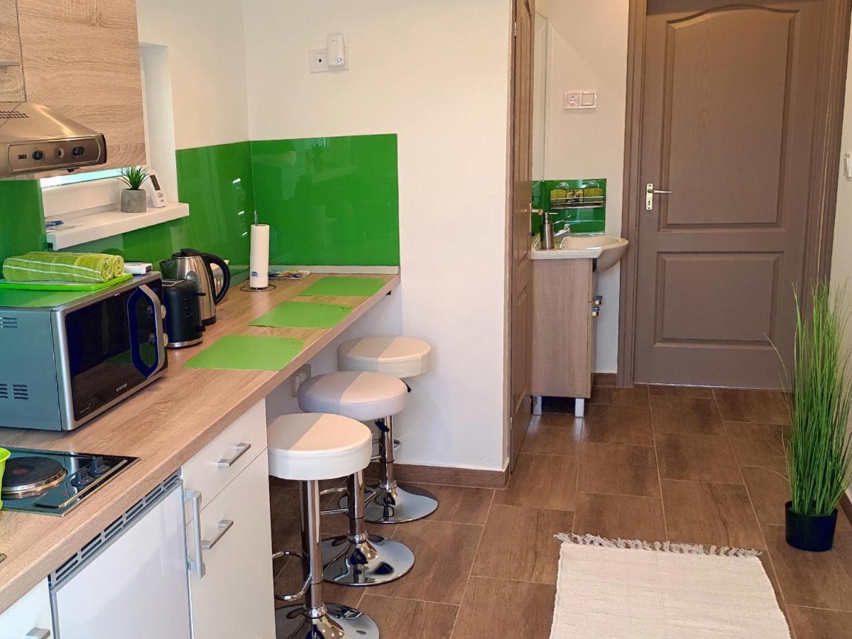 White Stone Apartman Hajduszoboszlo Exterior photo
