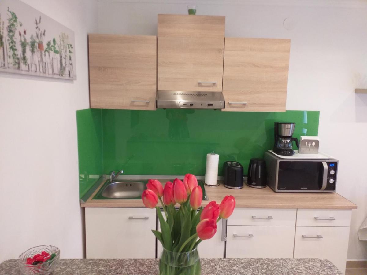 White Stone Apartman Hajduszoboszlo Exterior photo