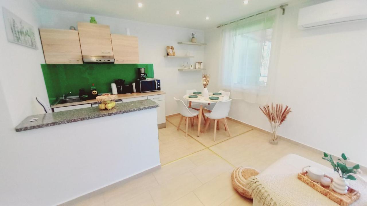 White Stone Apartman Hajduszoboszlo Exterior photo