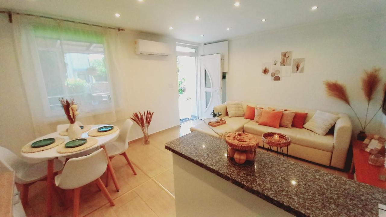 White Stone Apartman Hajduszoboszlo Exterior photo